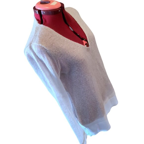 CONTEMPORAINE - Gray Top V neck - touch of mohair semi Sheer sweater - large - Picture 8 of 13